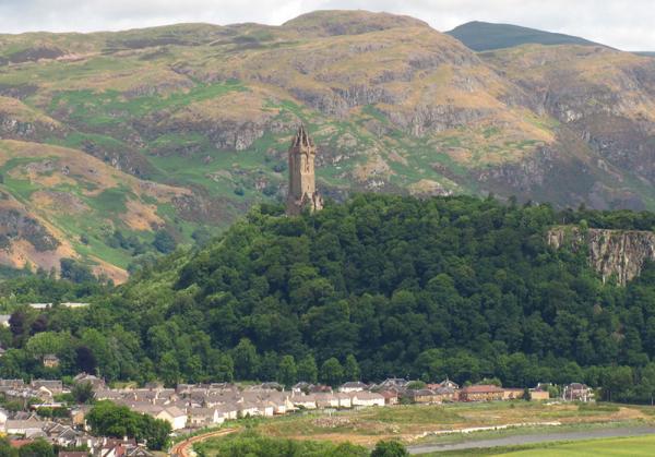 Orienteer around an iconic monument